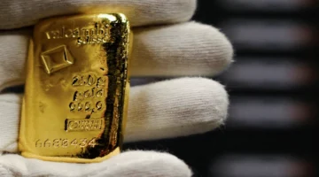 تراجع جماعي.. أسعار الذهب والفضة تواصل الهبوط بفعل موجة بيع واسعة بالخارج